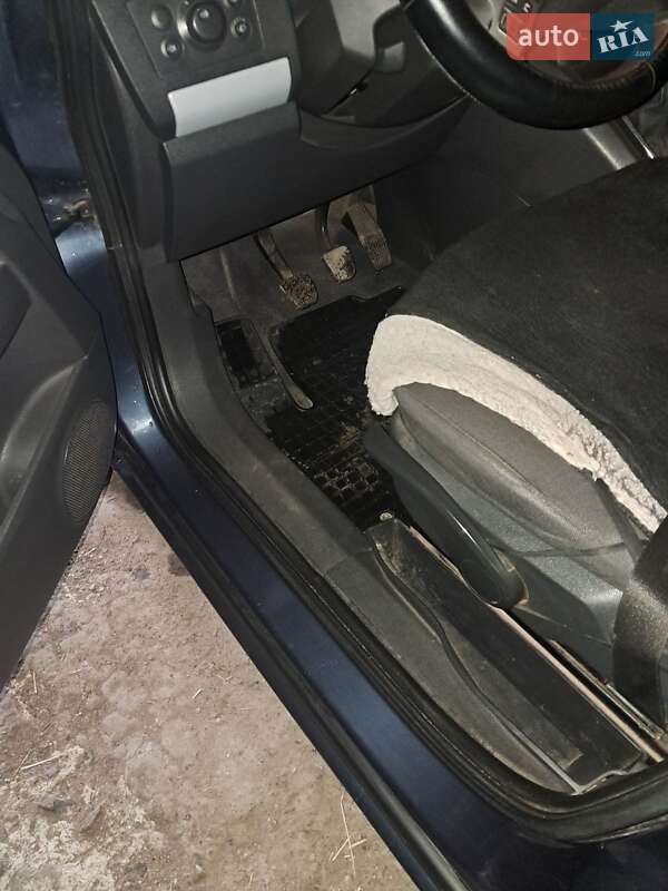 Минивэн Opel Zafira 2007 в Крыжополе