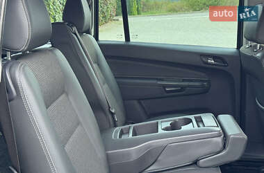 Минивэн Opel Zafira 2010 в 
