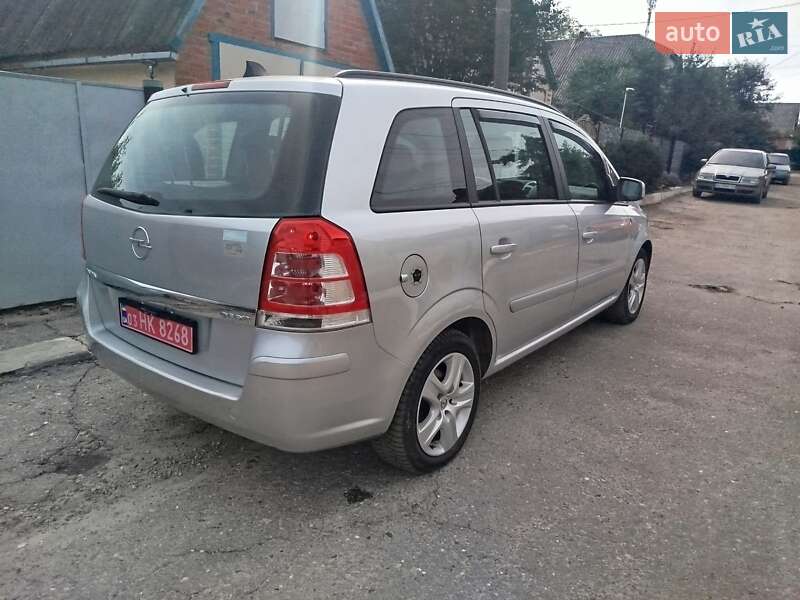 Мінівен Opel Zafira 2009 в Валках фото 2 Мінівен Opel Zafira 2009 в Валках