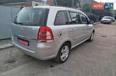 Минивэн Opel Zafira 2009 в 