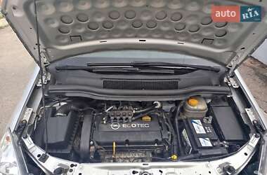 Минивэн Opel Zafira 2009 в 