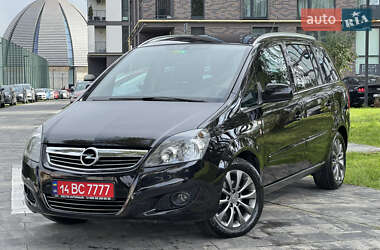 Минивэн Opel Zafira 2011 в 