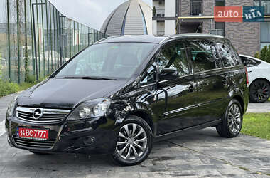 Минивэн Opel Zafira 2011 в 