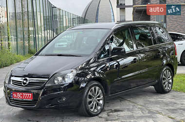 Минивэн Opel Zafira 2011 в 