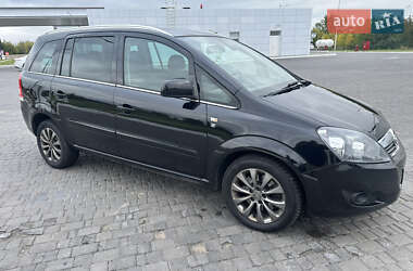 Минивэн Opel Zafira 2010 в 