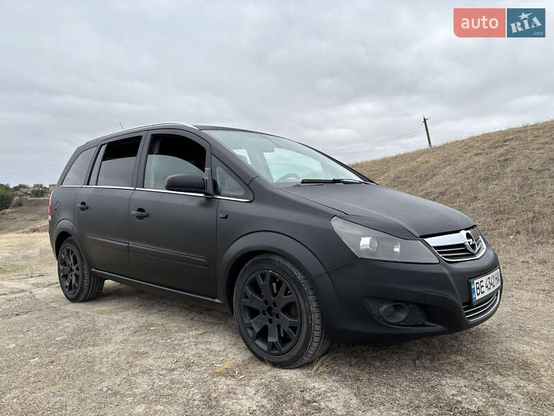 Минивэн Opel Zafira 2008 в Николаеве