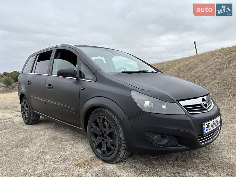 Минивэн Opel Zafira 2008 в Николаеве