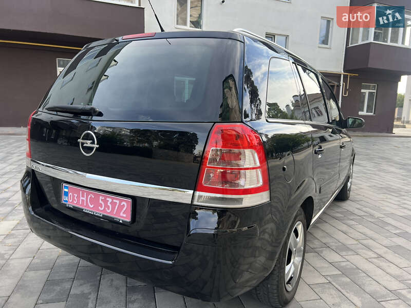 Минивэн Opel Zafira 2008 в Ахтырке фото 8 Минивэн Opel Zafira 2008 в Ахтырке