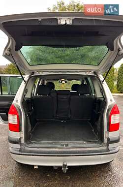 Минивэн Opel Zafira 2003 в 
