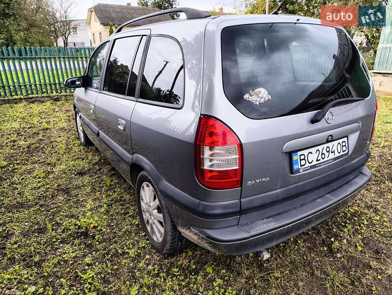 Минивэн Opel Zafira 2003 в Самборе
