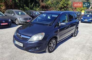Минивэн Opel Zafira 2010 в Каменском