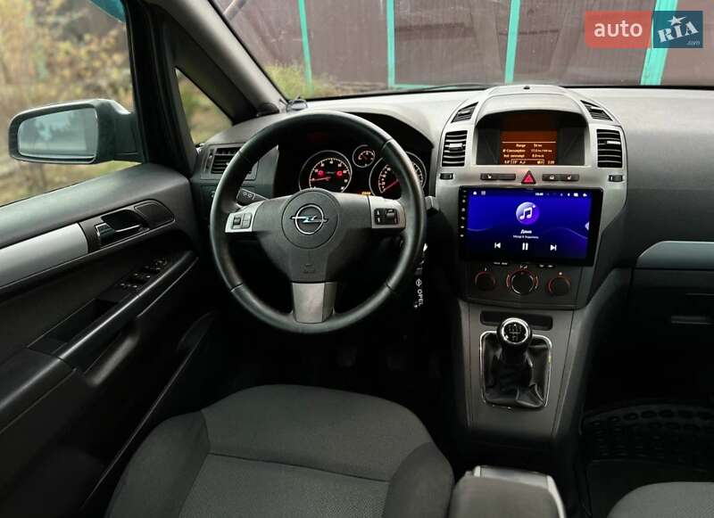 Мінівен Opel Zafira 2012 в Львові