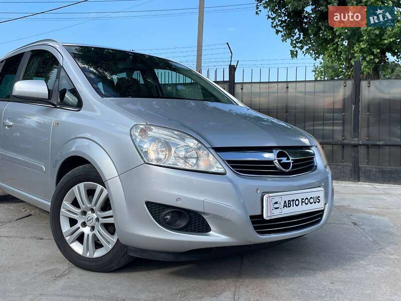 Минивэн Opel Zafira 2011 в Киеве фото 4 Минивэн Opel Zafira 2011 в Киеве