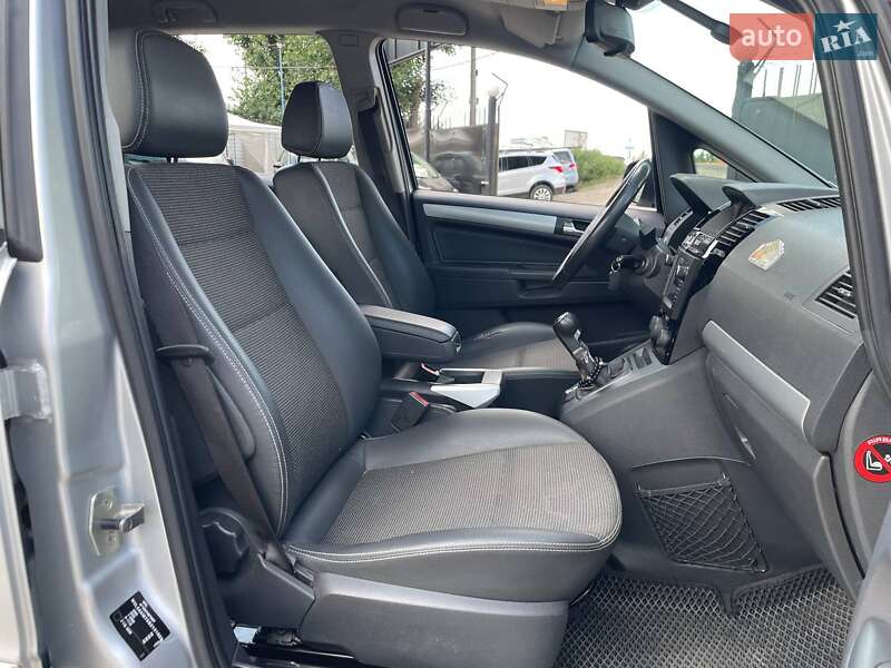 Минивэн Opel Zafira 2011 в Киеве фото 13 Минивэн Opel Zafira 2011 в Киеве