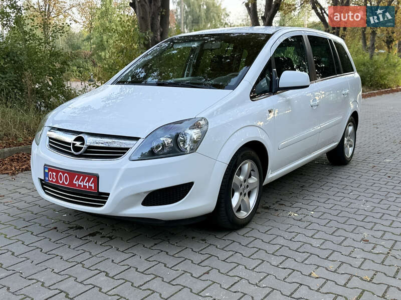 Opel Zafira 2011