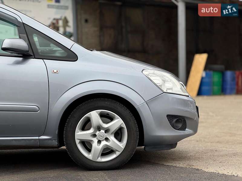 Минивэн Opel Zafira 2008 в Киеве фото 13 Минивэн Opel Zafira 2008 в Киеве