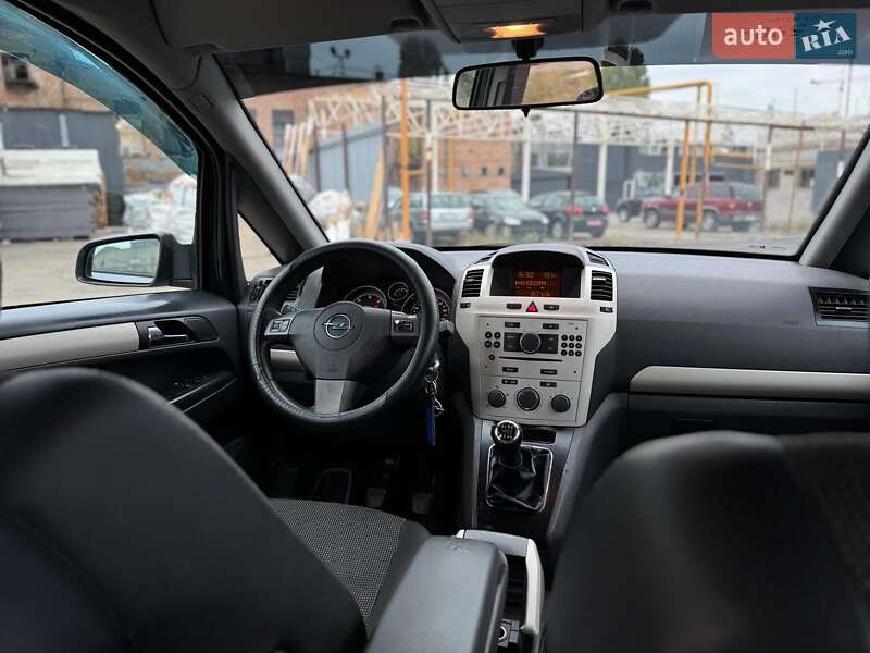 Минивэн Opel Zafira 2008 в Киеве фото 33 Минивэн Opel Zafira 2008 в Киеве
