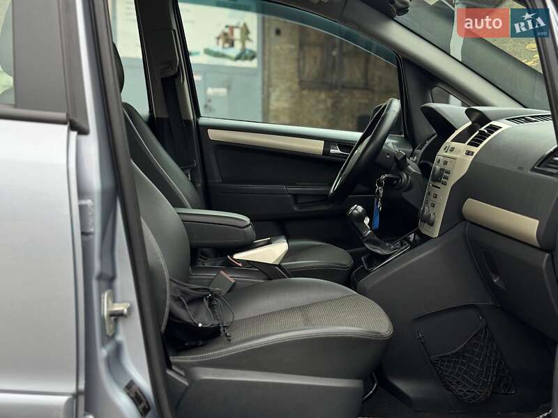 Минивэн Opel Zafira 2008 в Киеве фото 40 Минивэн Opel Zafira 2008 в Киеве