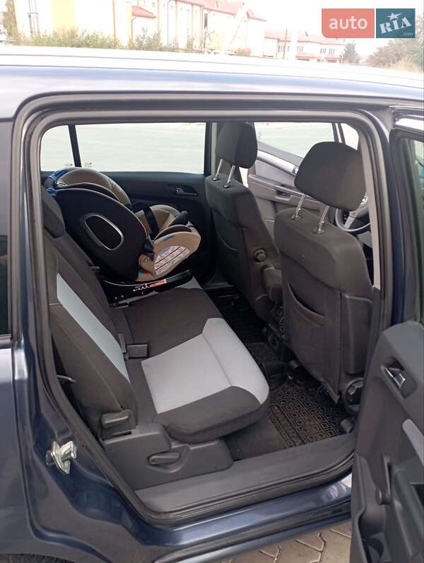 Минивэн Opel Zafira 2006 в Ковеле