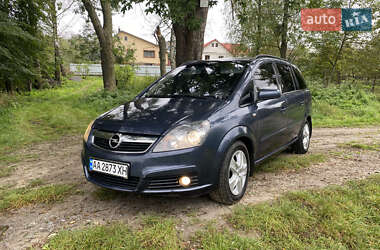 Минивэн Opel Zafira 2006 в Звягеле