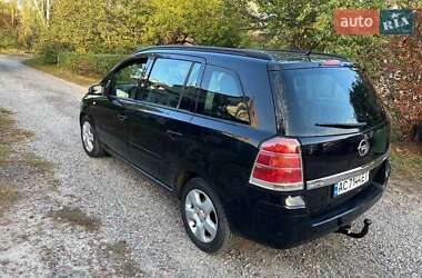 Минивэн Opel Zafira 2005 в  фото 12 Минивэн Opel Zafira 2005 в