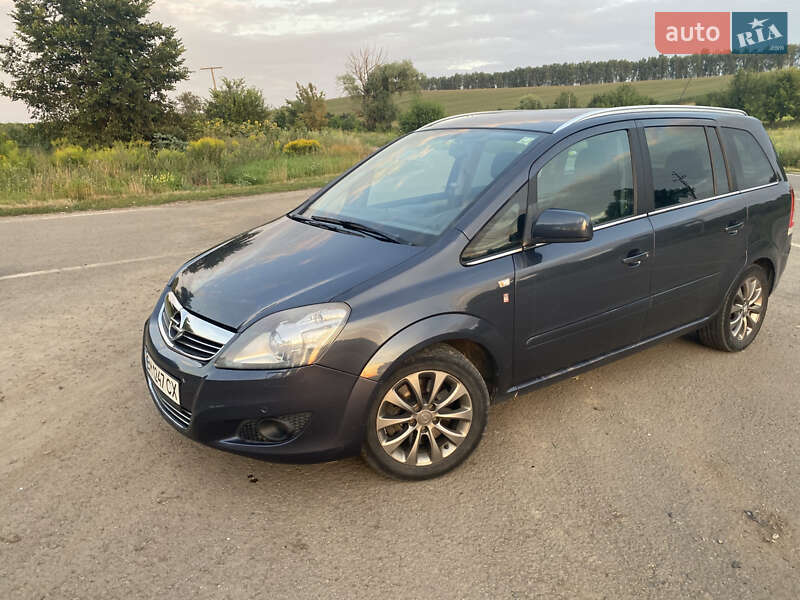Мінівен Opel Zafira 2010 в Ромнах