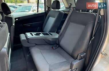 Минивэн Opel Zafira 2009 в 