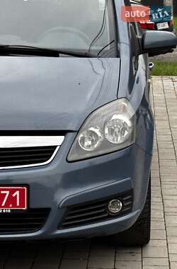 Минивэн Opel Zafira 2008 в 