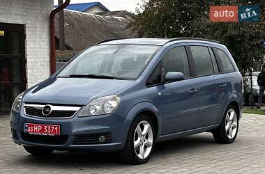 Минивэн Opel Zafira 2008 в 