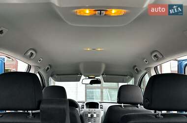 Минивэн Opel Zafira 2008 в 