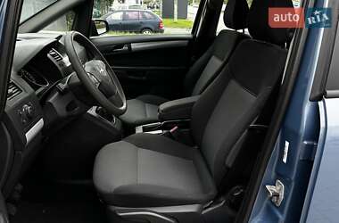 Минивэн Opel Zafira 2008 в 
