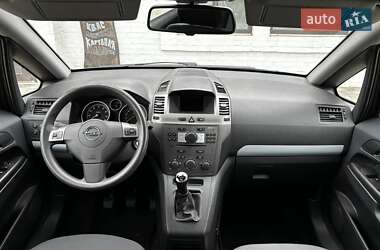 Минивэн Opel Zafira 2008 в 