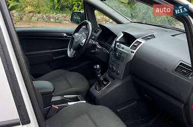 Мінівен Opel Zafira 2009 в  фото 16 Мінівен Opel Zafira 2009 в