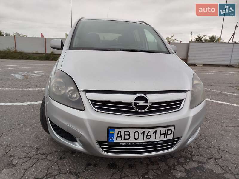 Минивэн Opel Zafira 2012 в Виннице