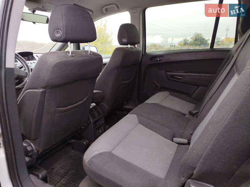 Минивэн Opel Zafira 2012 в Виннице