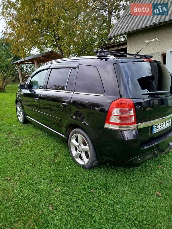 Минивэн Opel Zafira 2009 в Львове