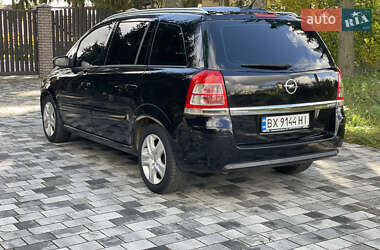 Минивэн Opel Zafira 2008 в 