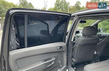 Минивэн Opel Zafira 2010 в 