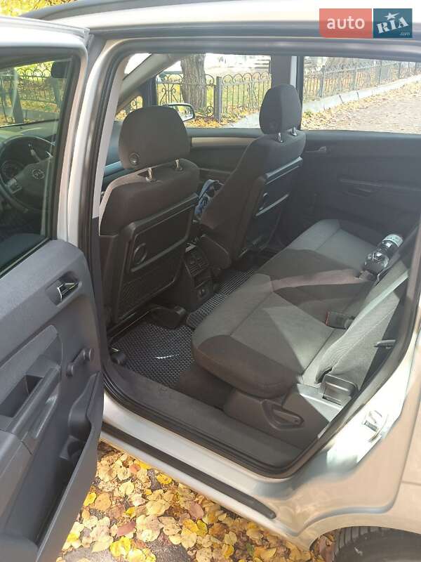 Мінівен Opel Zafira 2005 в Ніжині