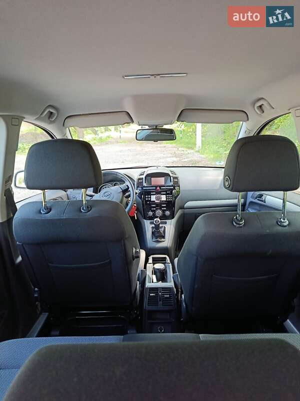 Минивэн Opel Zafira 2011 в Пирятине