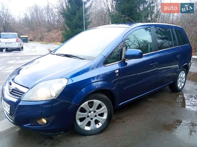 Мінівен Opel Zafira 2010 в Львові