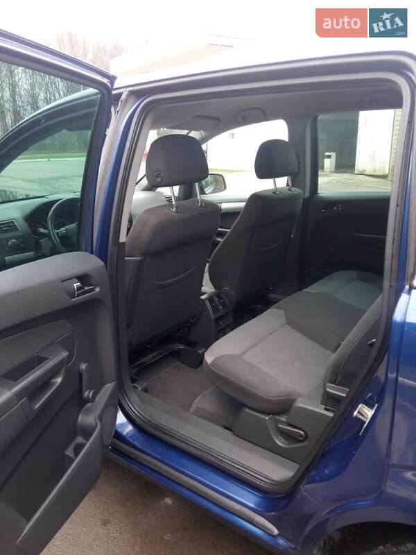 Мінівен Opel Zafira 2010 в Львові