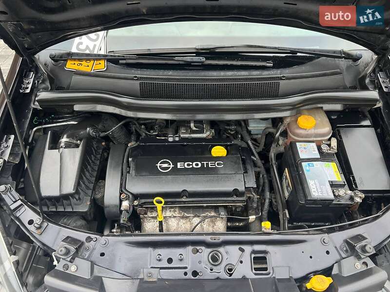 Мінівен Opel Zafira 2011 в Хмельницькому