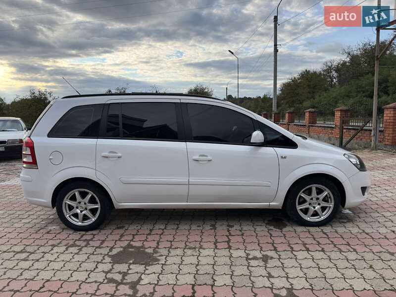 Минивэн Opel Zafira 2014 в Тересве фото 7 Минивэн Opel Zafira 2014 в Тересве