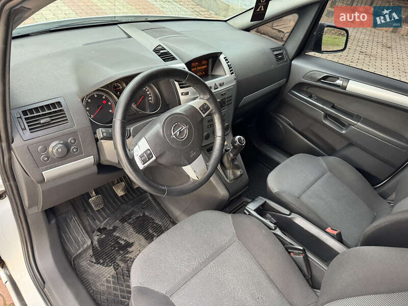 Минивэн Opel Zafira 2014 в Тересве фото 14 Минивэн Opel Zafira 2014 в Тересве
