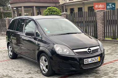 Минивэн Opel Zafira 2010 в Староконстантинове