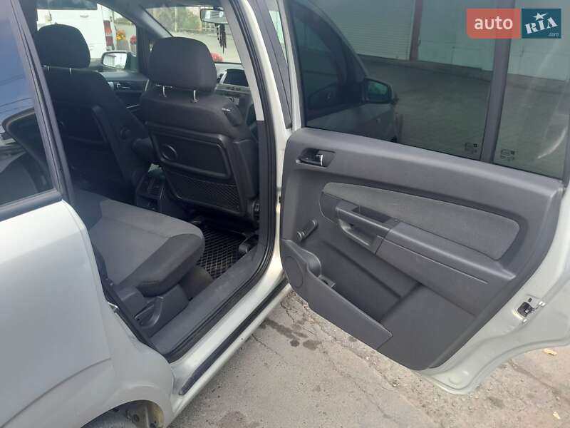 Минивэн Opel Zafira 2005 в Бориславе фото 5 Минивэн Opel Zafira 2005 в Бориславе