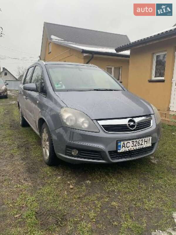 Минивэн Opel Zafira 2007 в 