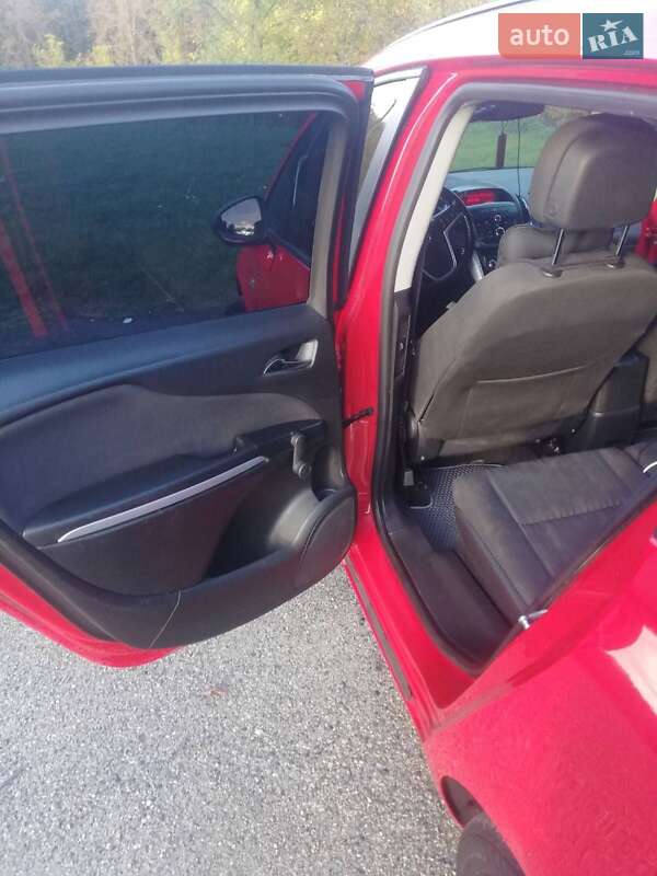 Микровэн Opel Zafira 2012 в Бурштыне