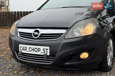 Минивэн Opel Zafira 2013 в 